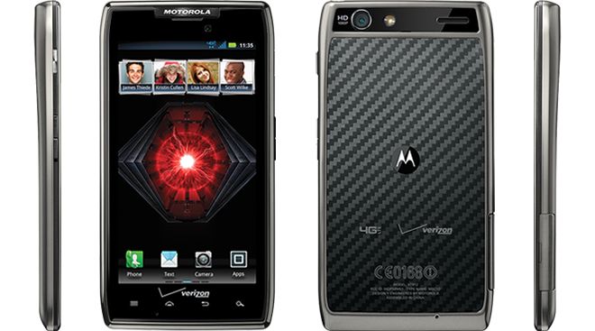 VIDEO Motorola a lansat un telefon ultraperformant de 4,3 inch la care poti vorbi peste 21 de ore fara intrerupere