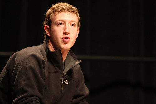 Cum a inceput Facebook. Discutia care a conturat reteaua de socializare