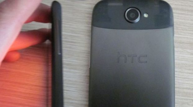 FOTO HTC va lansa un smartphone cu Android 4 ICS si display de 4,3 inch