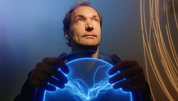Inventatorul Internetului avertizeaza: Cereti-va datele de la Google si Facebook!