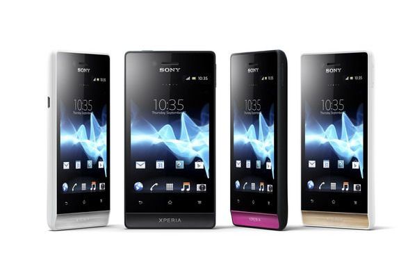 VIDEO Xperia miro, smartphone-ul Sony pentru Facebook