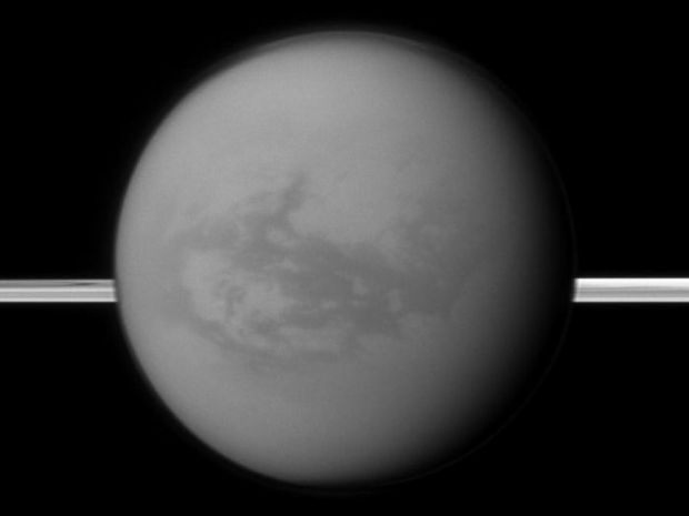 FOTO Specialistii NASA au descoperit lacuri pe Titan, luna lui Saturn