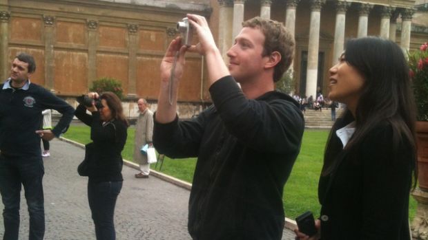 Facebook se va schimba dramatic in cativa ani. Ce profeteste Mark Zuckerberg