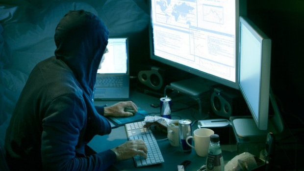 Mai multi hackeri din Satu Mare, ridicati luni de DIICOT