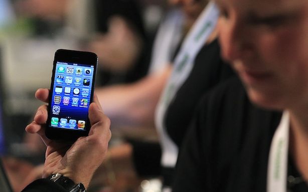 iPhone-ul ieftin ar putea fi lansat in curand. Care este pretul