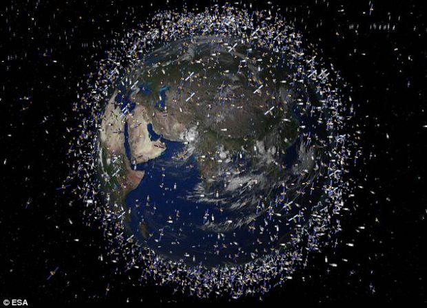 Satelitul cu panze, solutia pentru a curata spatiul de gunoaie