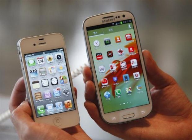 Samsung Galaxy S4, vanzari mai bune decat iPhone 5 in SUA