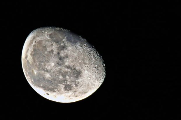 Dezvaluiri spectaculoase ale oamenilor de stiinta. Cum a aparut de fapt Luna