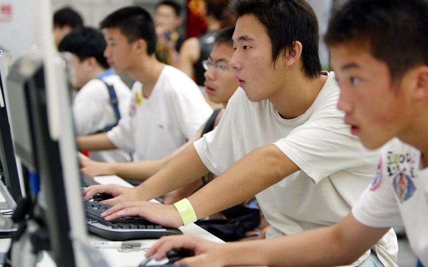 China isi va lansa propriul sistem de operare, ca sa nu depinda de Microsoft