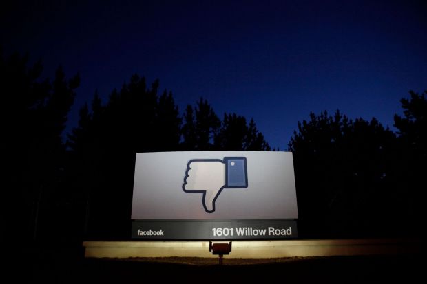 Facebook anunta cel mai asteptat buton din istoria retelei sociale : Ce se va intampla cu celebrul LIKE