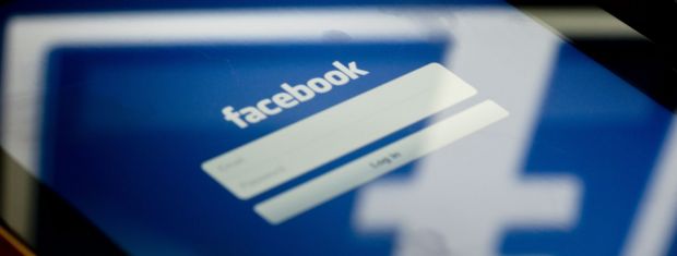 Le-a luat parintilor telefoanele si apoi a postat pe net conversatia! Ce a facut un adolescent