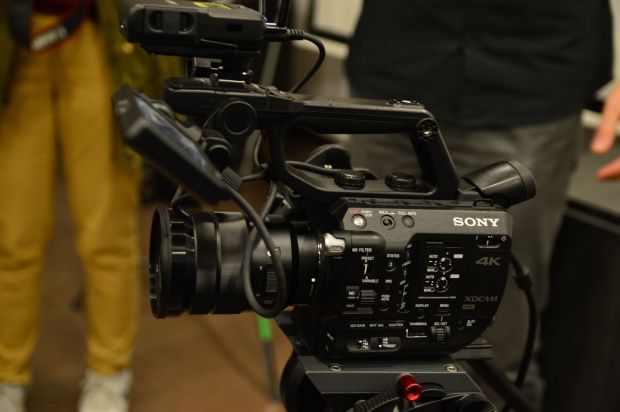 F64 si Sony lanseaza in Romania camera video profesionala PXW-FS5