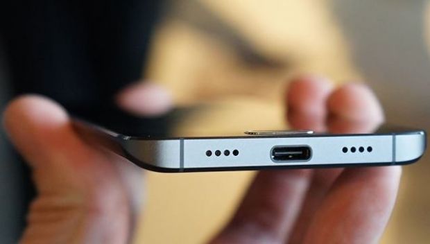 Telefonul care bate toate recordurile in 2016! Peste 14.000.000 de oameni vor sa puna mana pe el