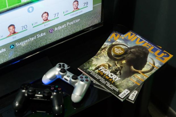 Revista de gaming NIVELUL2 lanseaza un nou numar. Cine sunt oamenii care testeaza si scriu despre cele mai noi jocuri video
