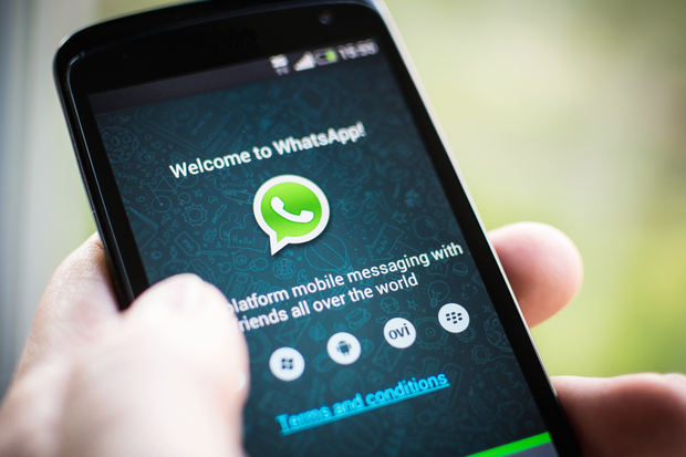 Nu da click daca primesti asta prin WhatsApp! Cum iti fura hackerii datele personale