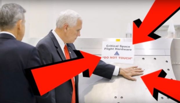 Gestul de care rade o lume intreaga! Ce-a facut vicepresedintele american cu un echipament NASA