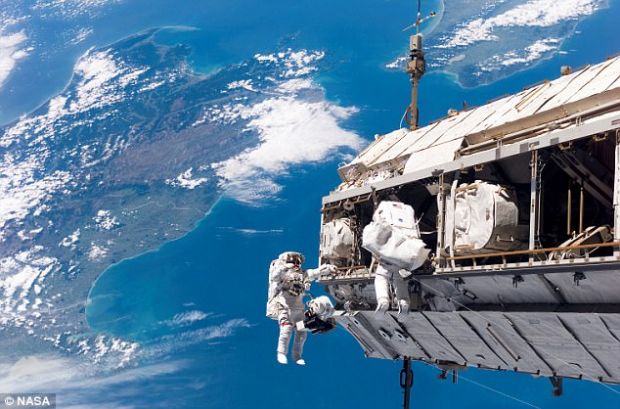 Astronautii au descoperit un organism extraterestru pe Statia Spatiala Internationala