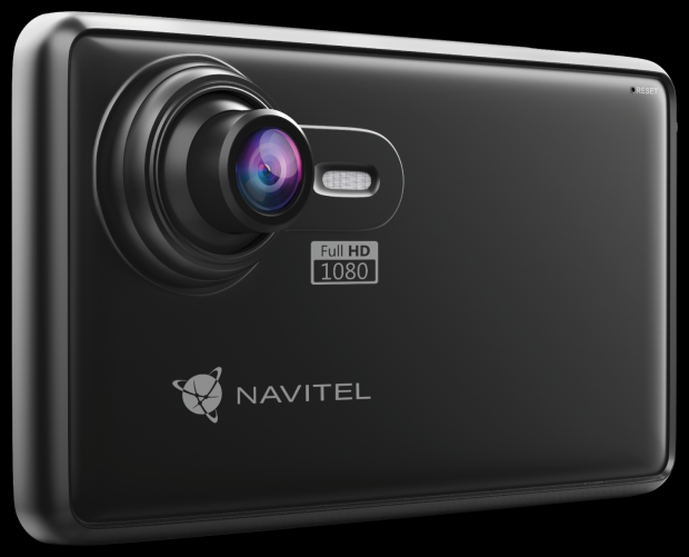 NAVITEL lanseaza RE900 FULL HD, solutie 2 in 1 pentru soferi: DVR Full HD si navigator GPS