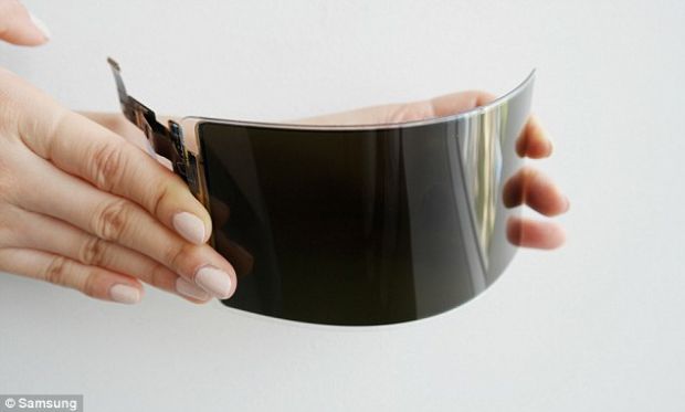 Adio telefoane sparte și crăpate! Samsung anunță că a fabricat un ecran flexibil indestructibil