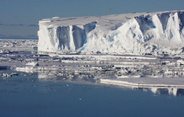 Amenințarea nucleară care se ascunde în spatele topirii calotei glaciare. Avertismentul oamenilor de știință