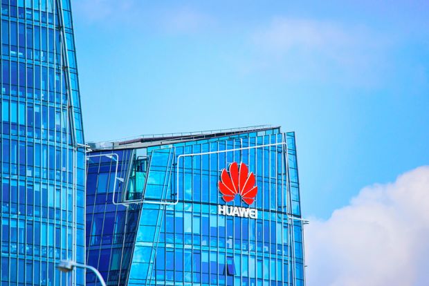 O nouă lovitură pentru Huawei. Avertismentul dur transmis de americani pentru Europa