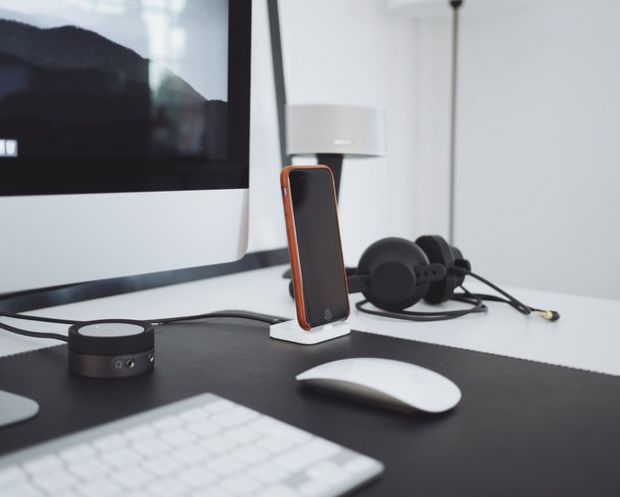 Inginerii au inventat un material care previne supraîncălzirea telefoanelor și laptopurilor