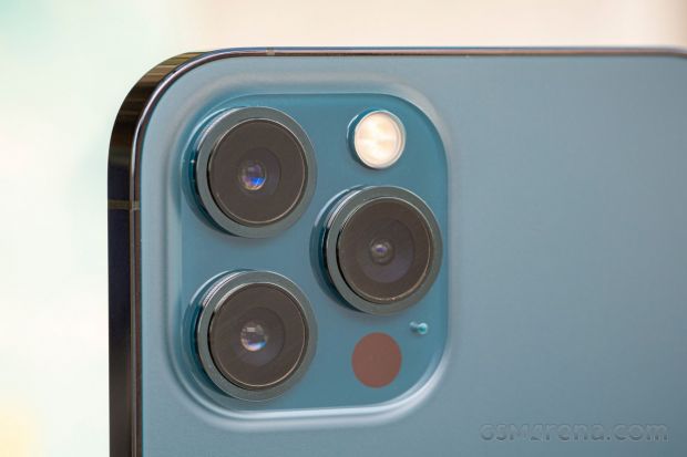Noi detalii despre iPhone 13 Pro Max. Elementul care va face diferența în materie de fotografie