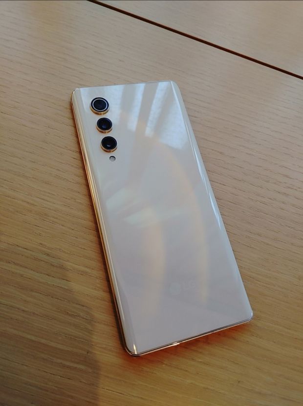 Velvet 2 Pro și LG Rollable, disponibile în ediție limitată. Cine le poate cumpăra?