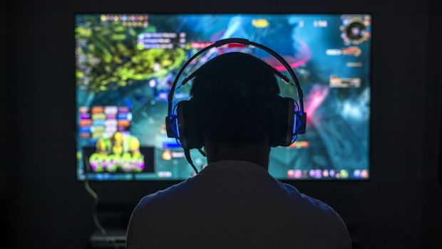 China reduce drastic accesul copiilor la jocuri video. Timpul maxim permis de stat pentru gaming