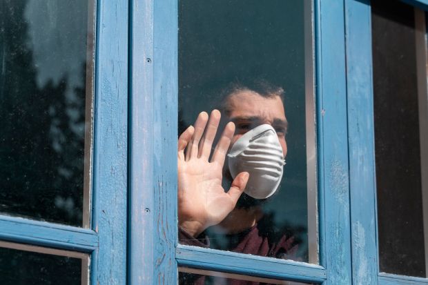 A apărut o nouă variantă de coronavirus, cu o rată neobișnuit de mare a mutațiilor. Ce spun autoritățile