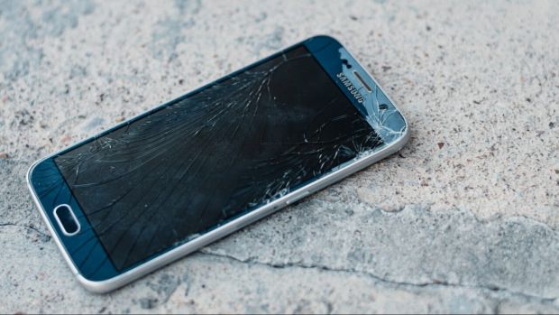Germania vrea ca producătorii să ofere 7 ani de update-uri de securitate pentru telefoanele mobile