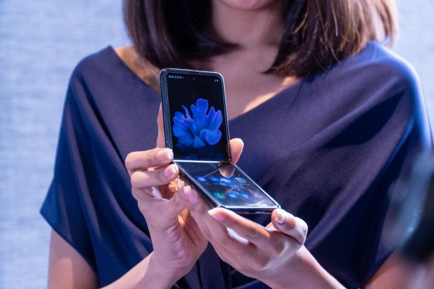 Cel mai popular telefon pliabil în 2021. A fost cumpărat de peste 700.000 de oameni într-o singură țară