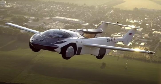 Mașinile zburătoare sunt aici. AirCar a primit oficial aprobarea de a transporta pasageri