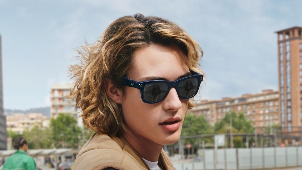 Ochelarii Stories de la Meta și Ray-Ban adaugă suport pentru WhatsApp