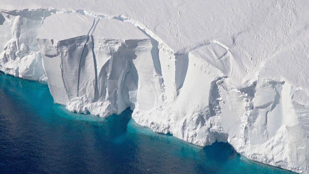 Studiile NASA arată o topire a ghețurilor din Antarctica într-un ritm fără precedent. Ce mai e de făcut