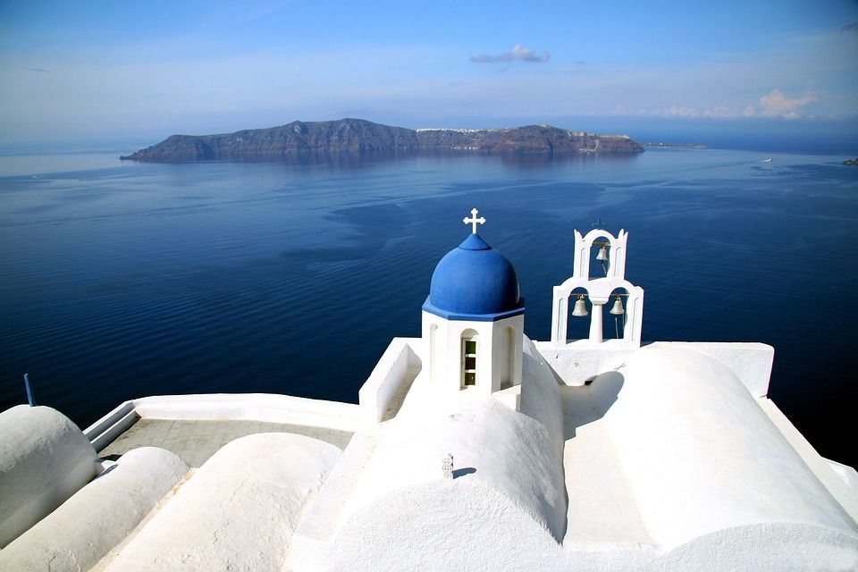 Pericolul observat de cercetători în Marea Mediterană, lângă insula Santorini